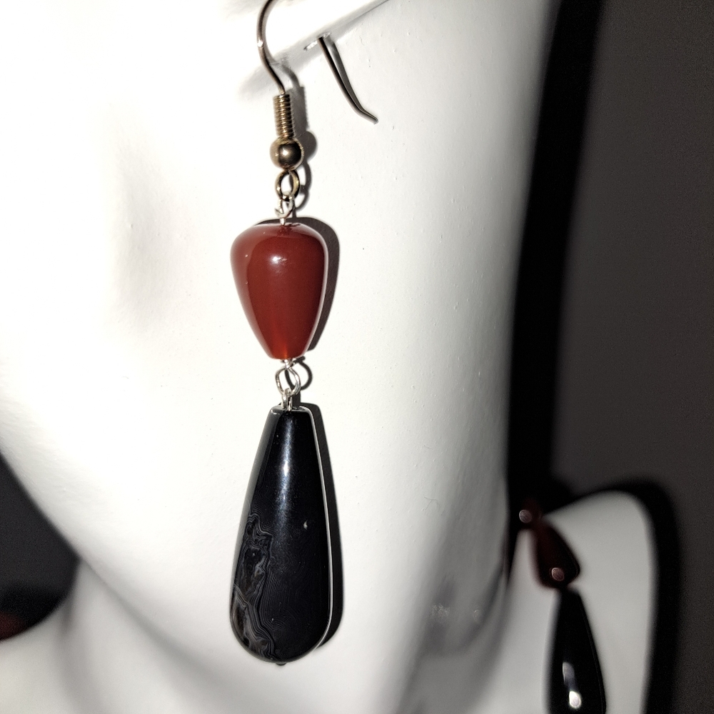 Dramatic Black And Red Agate Gemstone Beaded Neck… - image 3